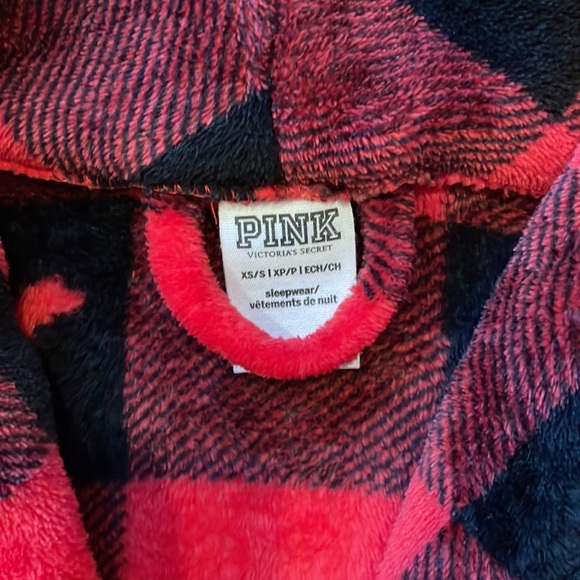 PINK Victorias Secret Robe - Picture 2 of 3